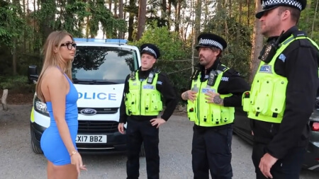 Lillian Phillips Fucked by 3 Cops in Police Van Porn Video Leaks Borntobefuck